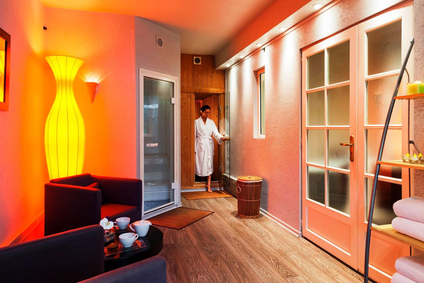 Neho-Suites-Cannes-Croisette-Sports-and-Entertainment-61