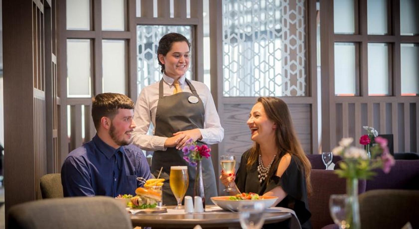 Maldron-Hotel-Pearse-Street-Restaurant-9