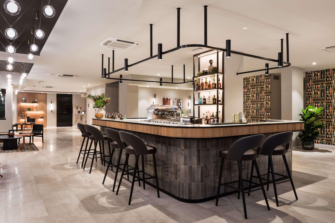 Hotel-Ambasciatori-Venice-Mestre---Tapestry-Collection-Bar-9