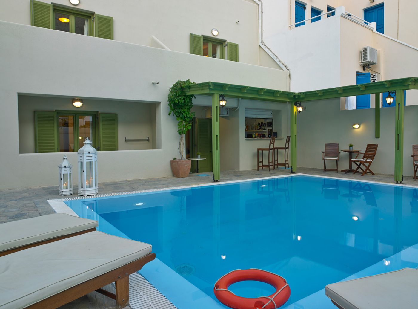 Studios-Marios-Bar-35