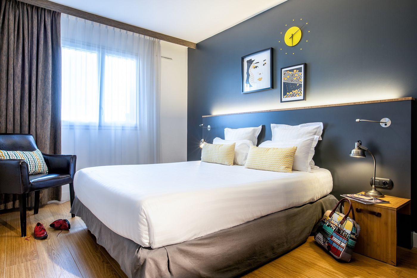 Best Western Plus Suitcase Paris la Defense
