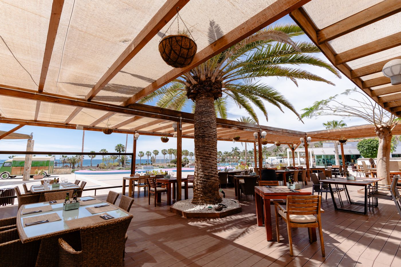 Playitas-Aparthotel-Restaurant-19
