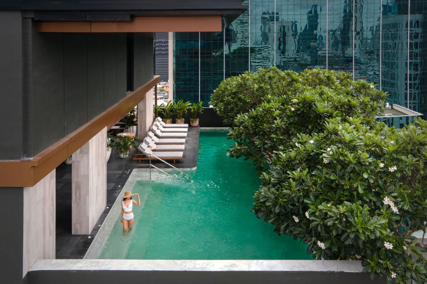 dusitD2-Samyan-Bangkok-Pool-37