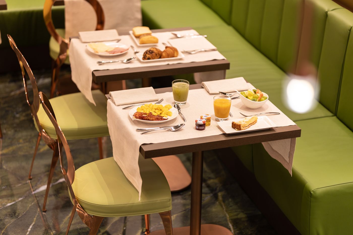 Ariston-Restaurant-39