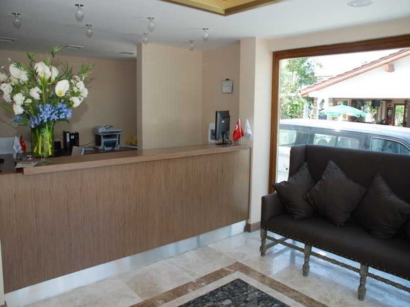 The-Corner-Boutique-Hotel-Lobby-13