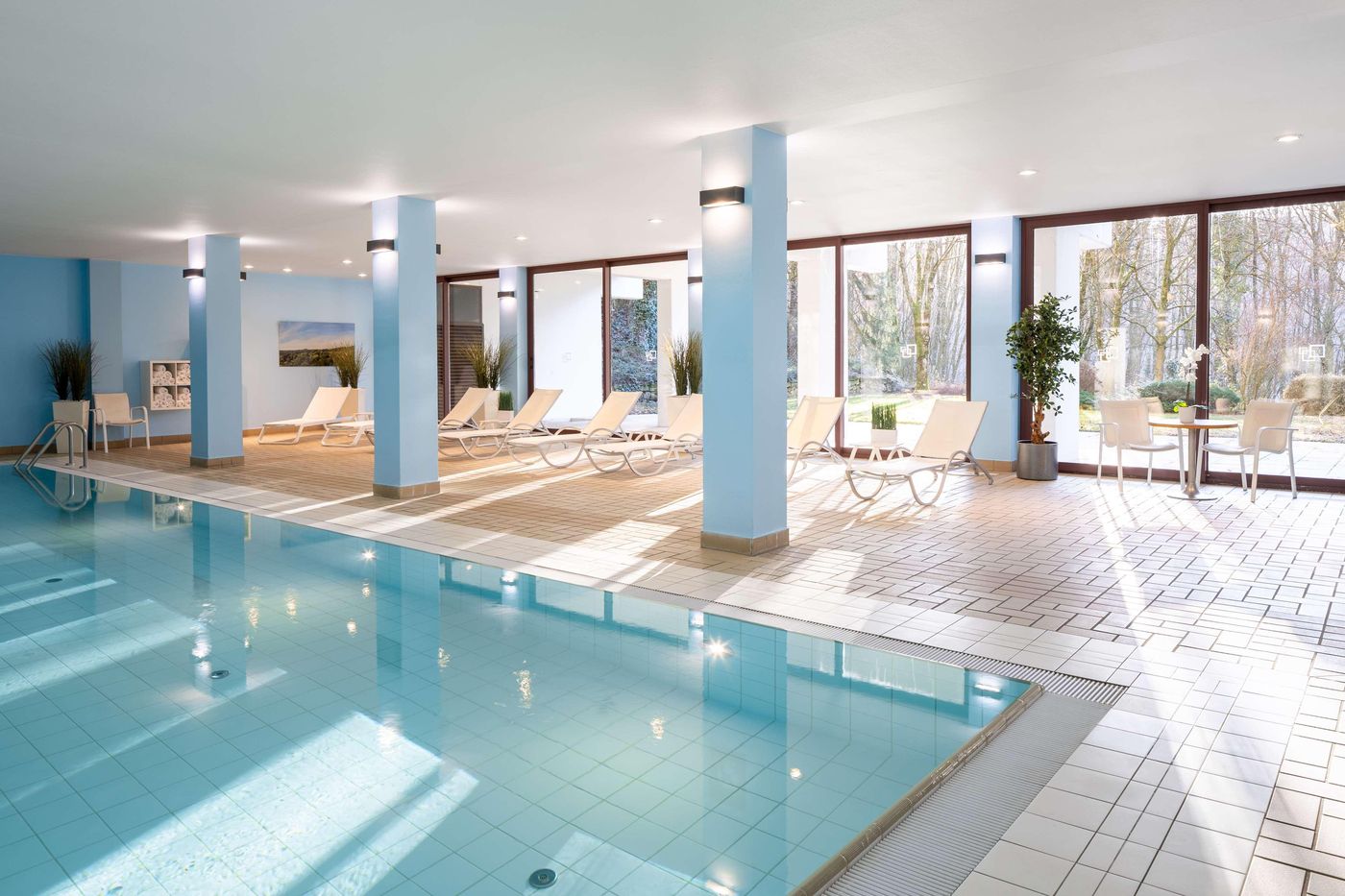 Doubletree-By-Hilton-Luxembourg-Pool-43