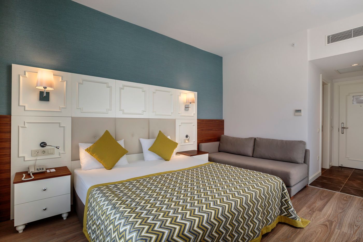 Well-Palace-Side-Room-27