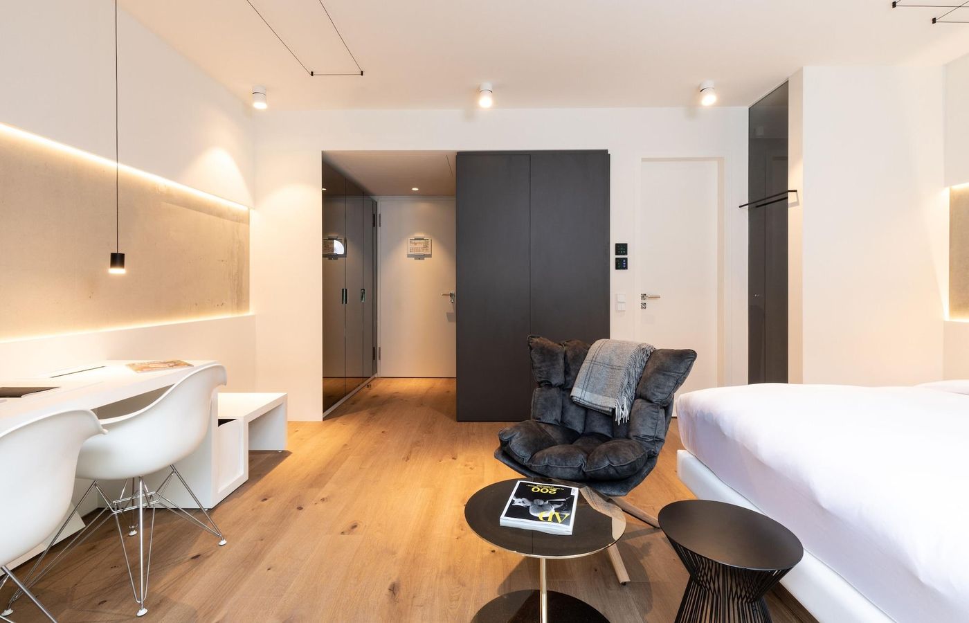 KPM-Hotel---Residences-Room-5