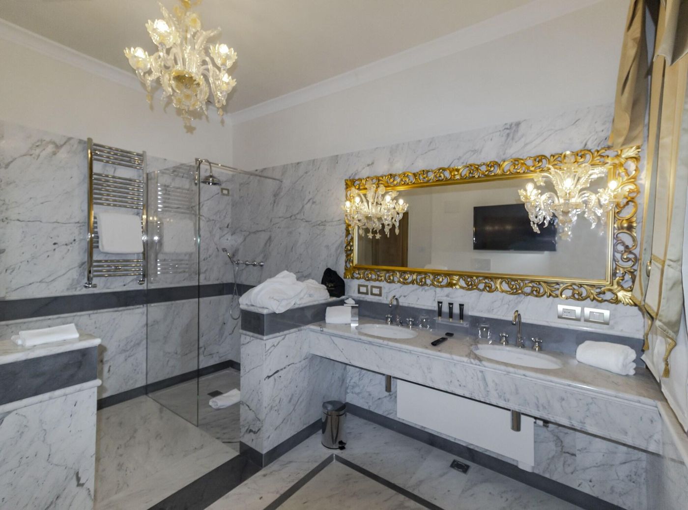 Ca-Bonfadini-Historic-Experience-Room-57