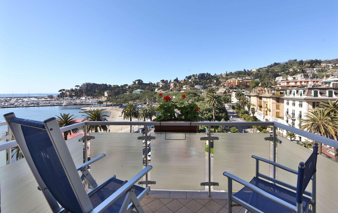 Best Western Plus Tigullio Royal Hotel - Italy - Rapallo - Beach - 4