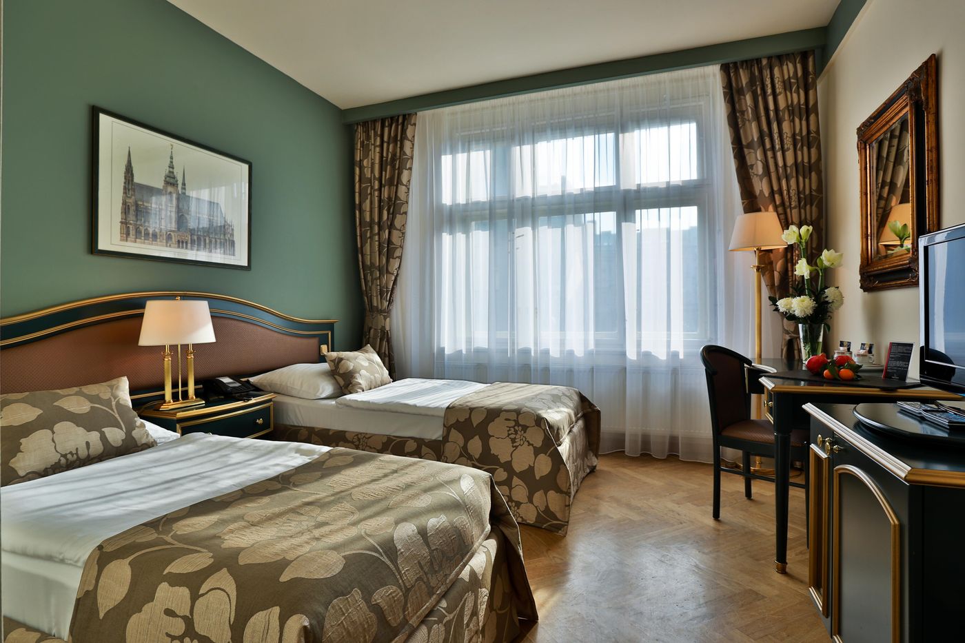 Elysee-Hotel-Room-4