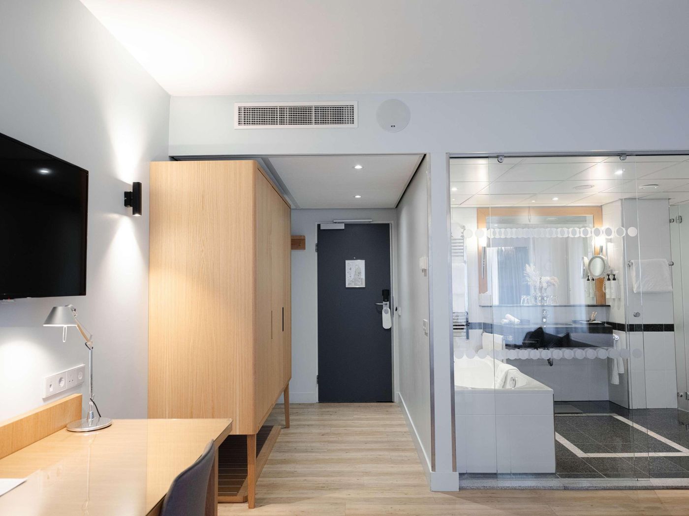 Swissotel-Amsterdam-Room-65