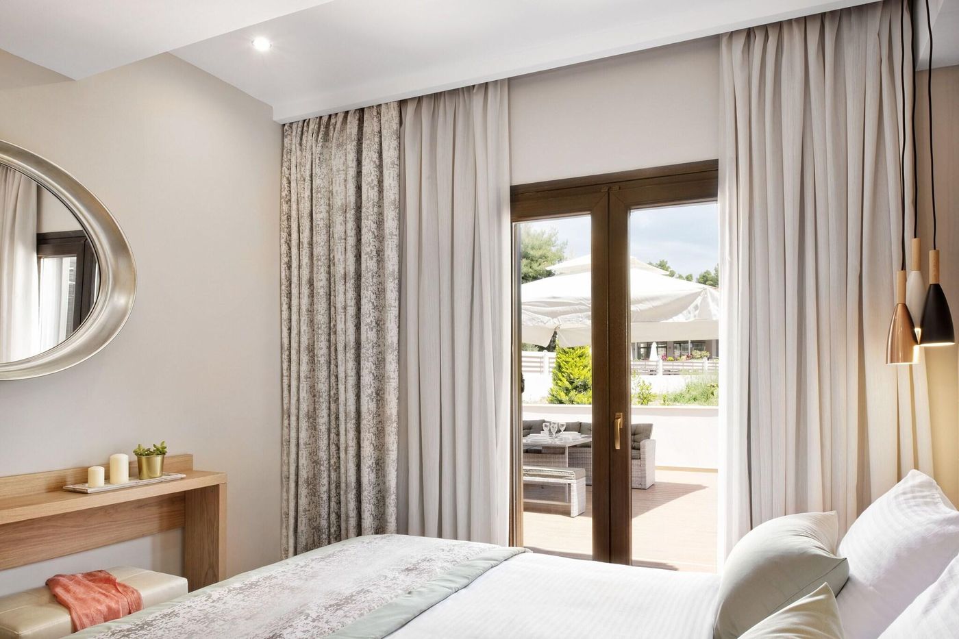 Simeon-Hotel-Lobby-28