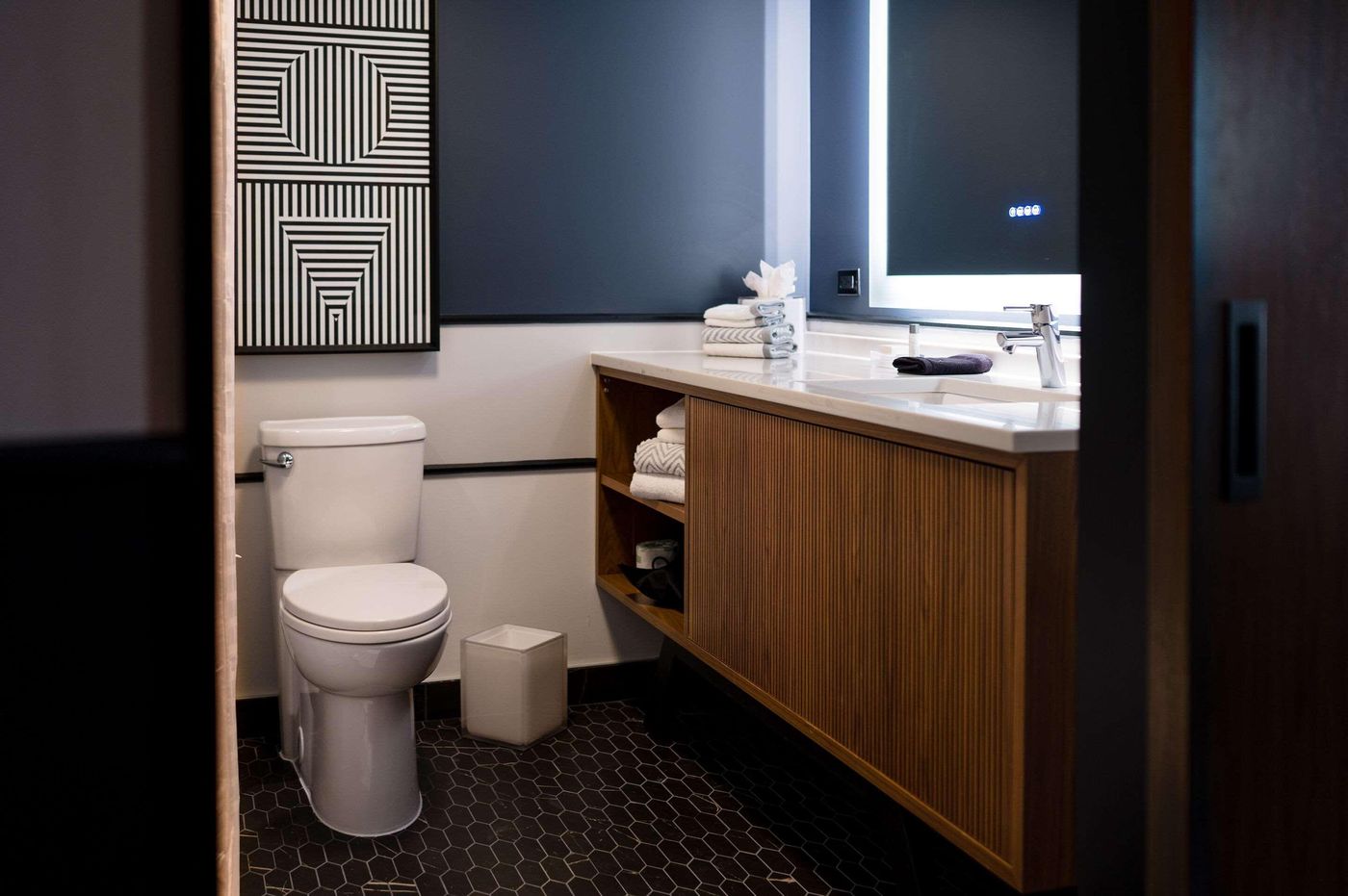 Cambria-Hotel-Boston-Somerville-Room-44