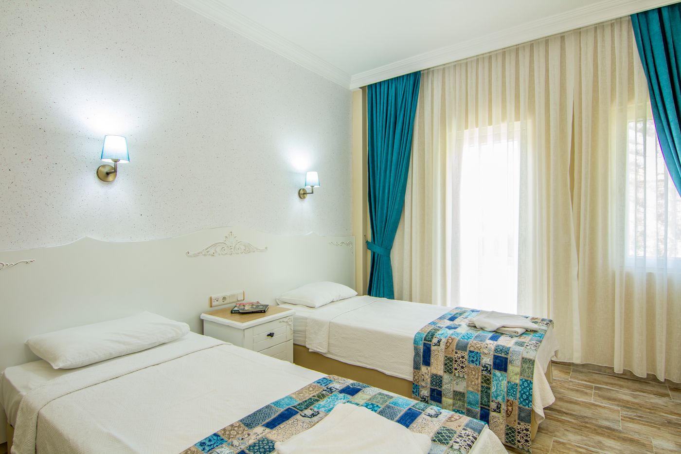 Hotel-Karbel-Sun-Room-24