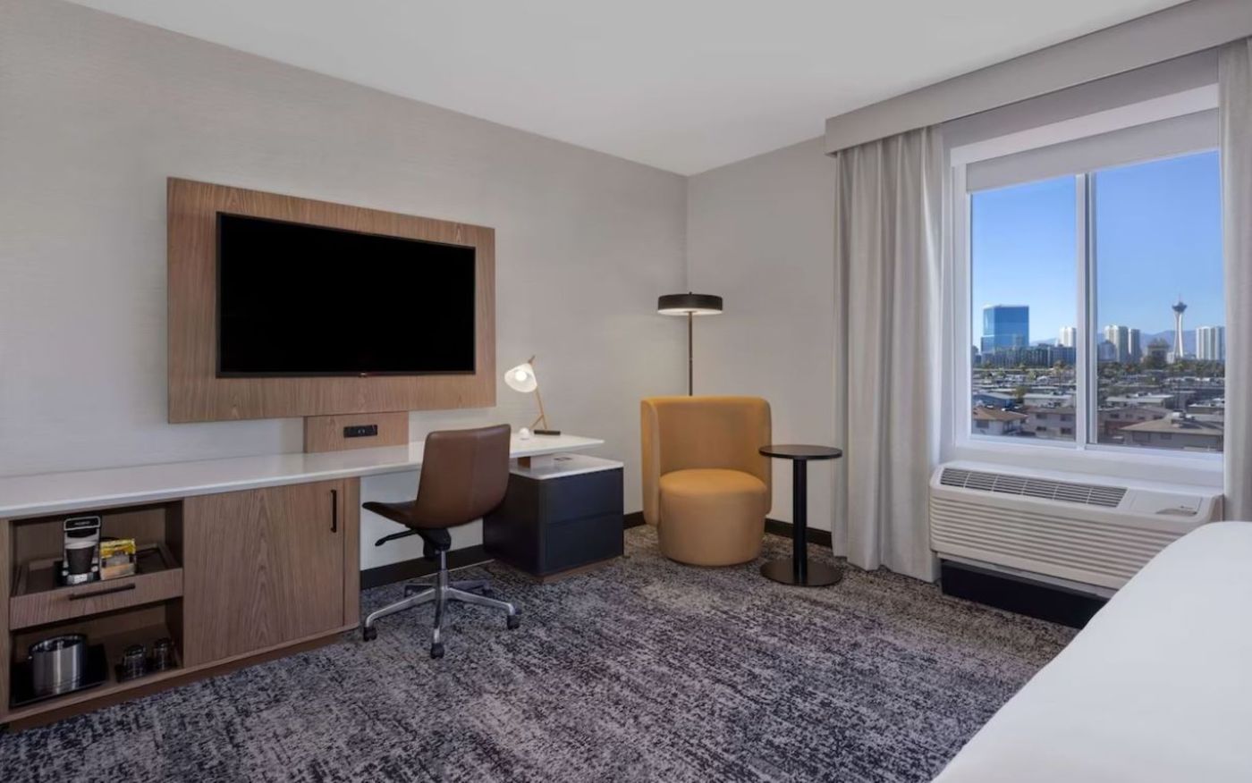 DoubleTree by Hilton Las Vegas East Flamingo-United States-Las Vegas-Room-9