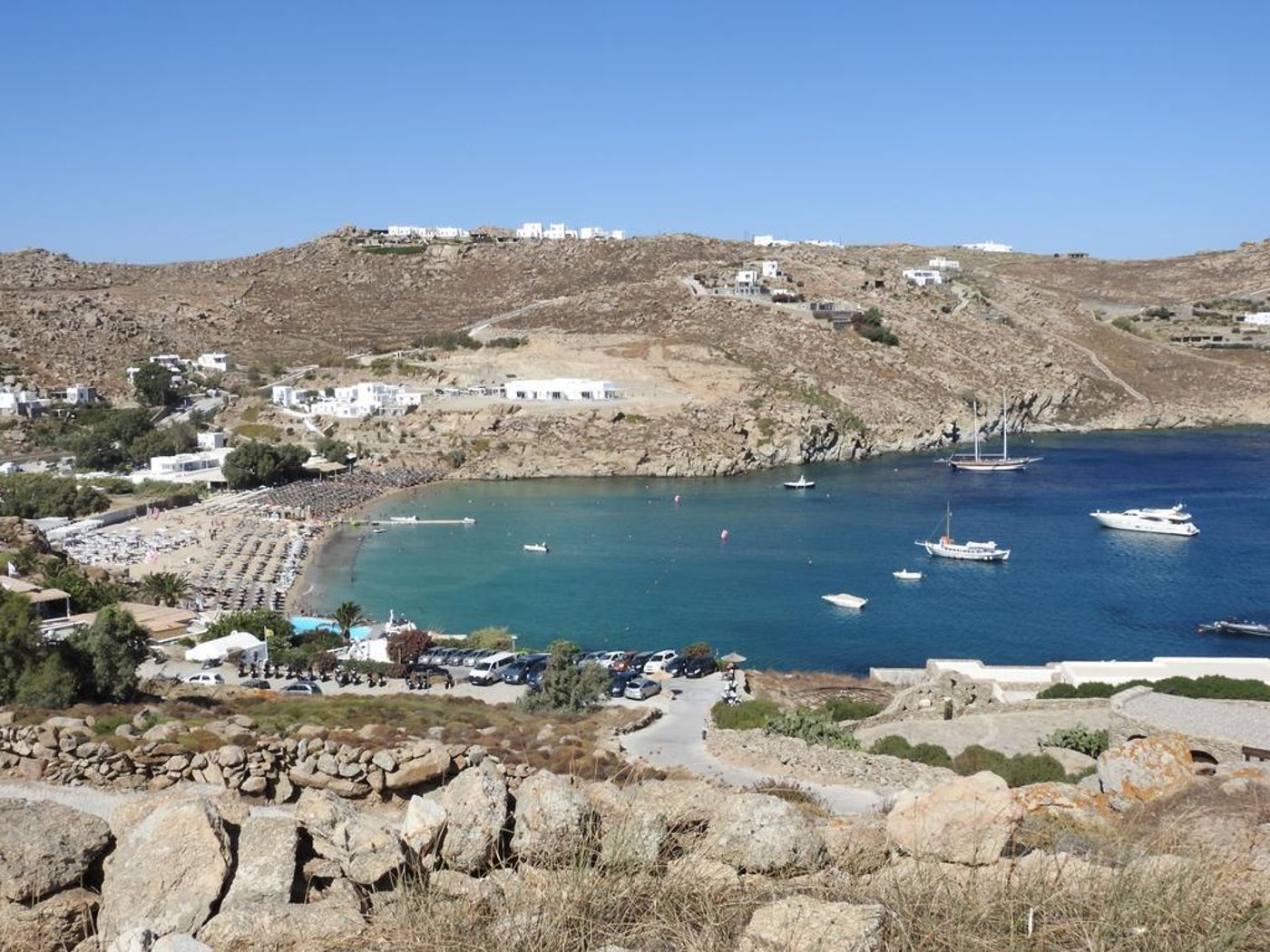 Super-Paradise-Hotel-Lobby-53