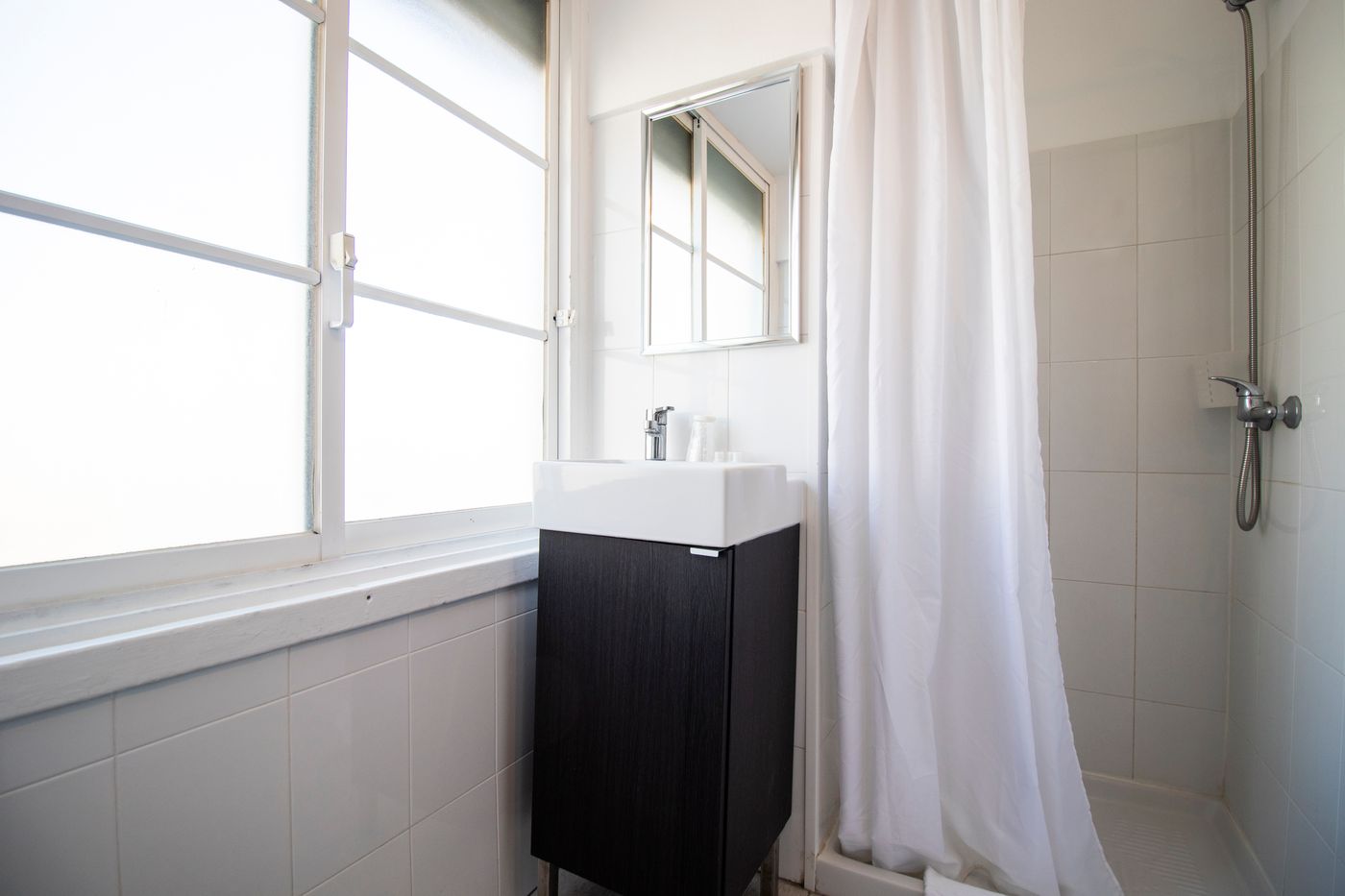 V Dinastia-Portugal-LISBOA-Room-2