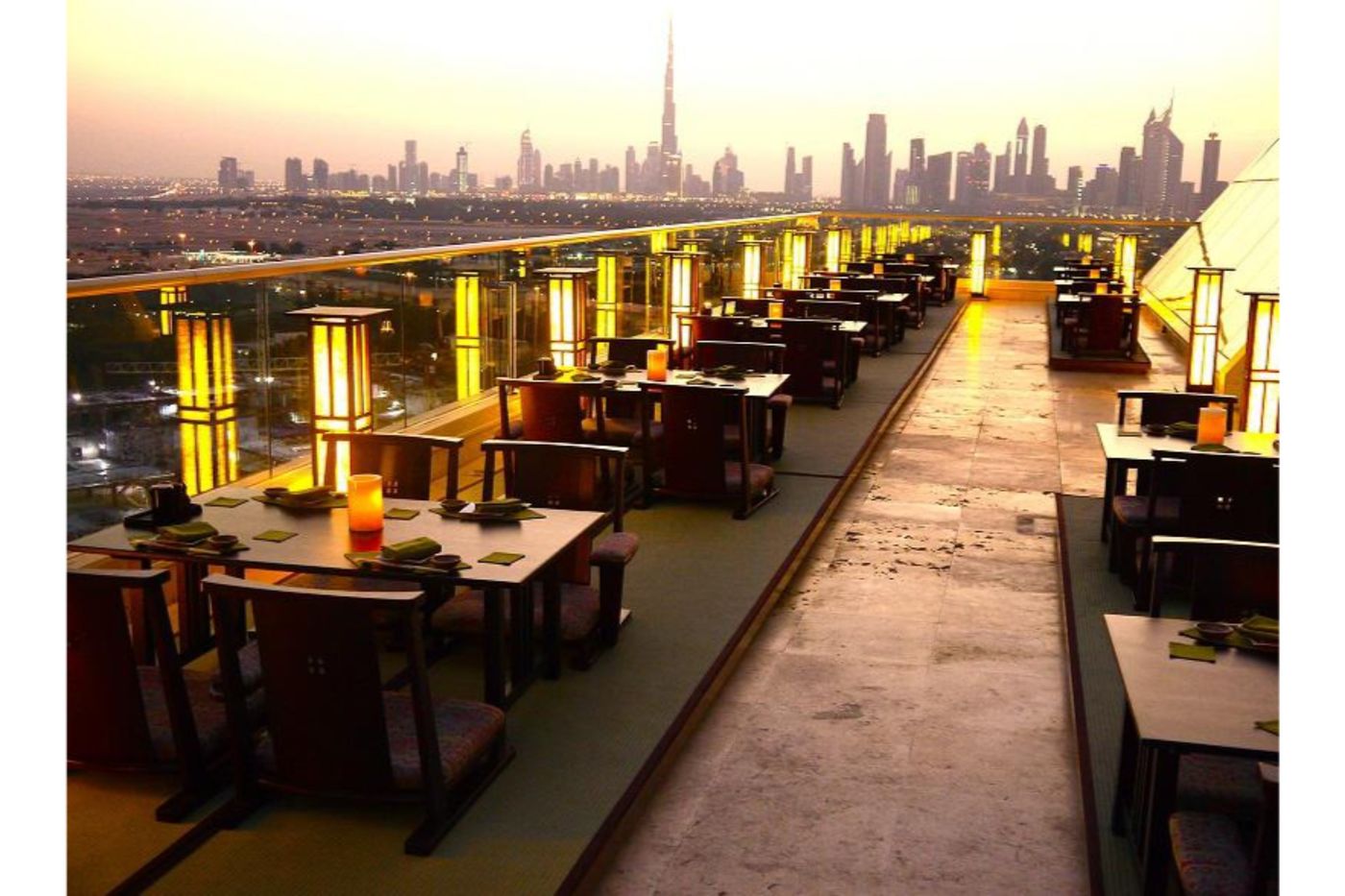 Raffles-Dubai-Hotel-Terrace-18