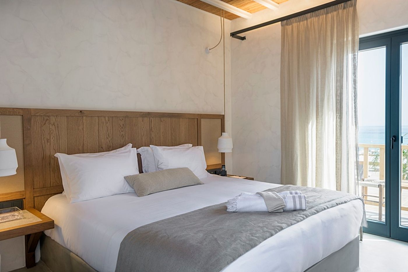 Branco-Mykonos-Room-32