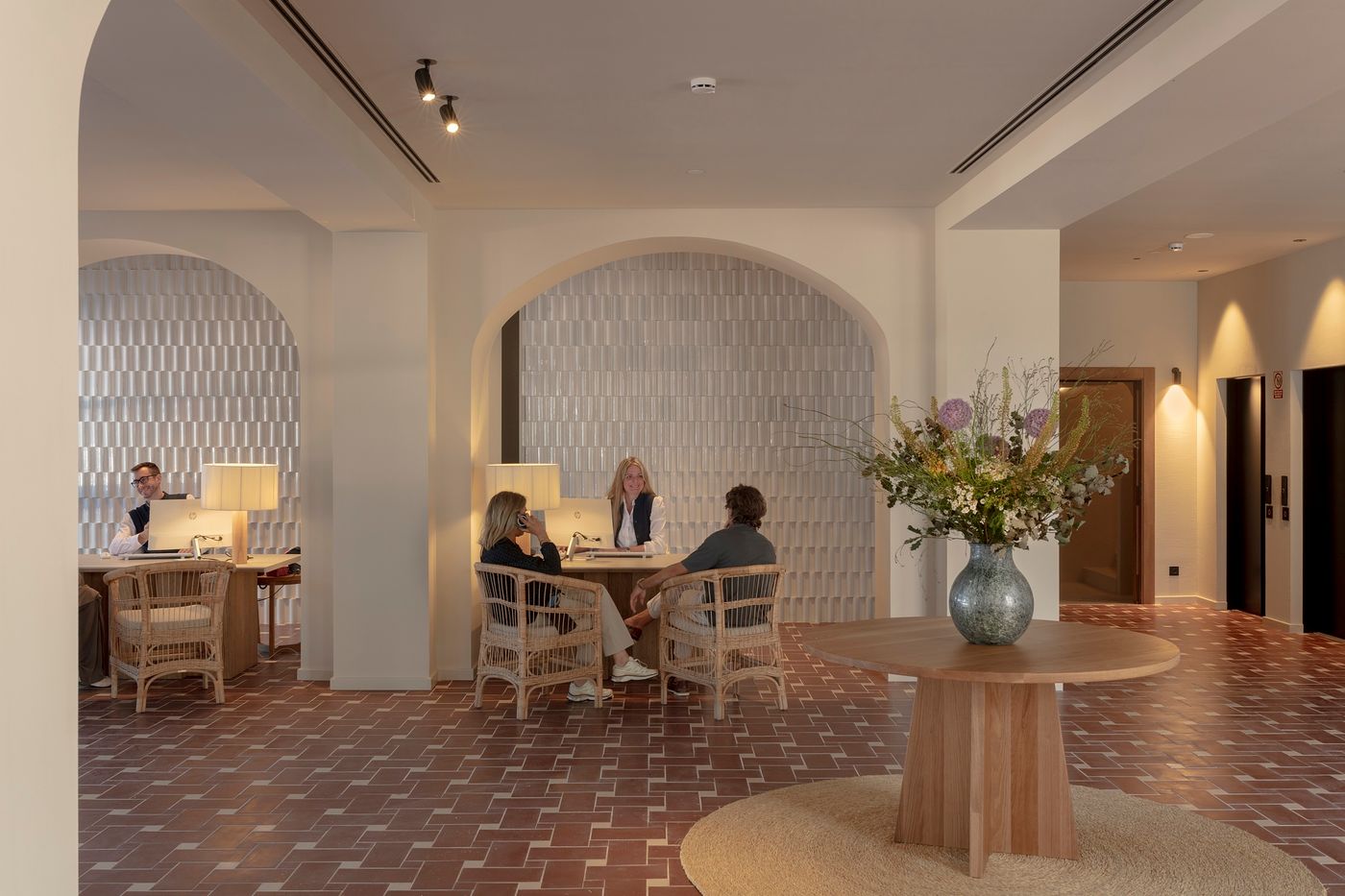 12.06.25 Elisabeth by the Sea