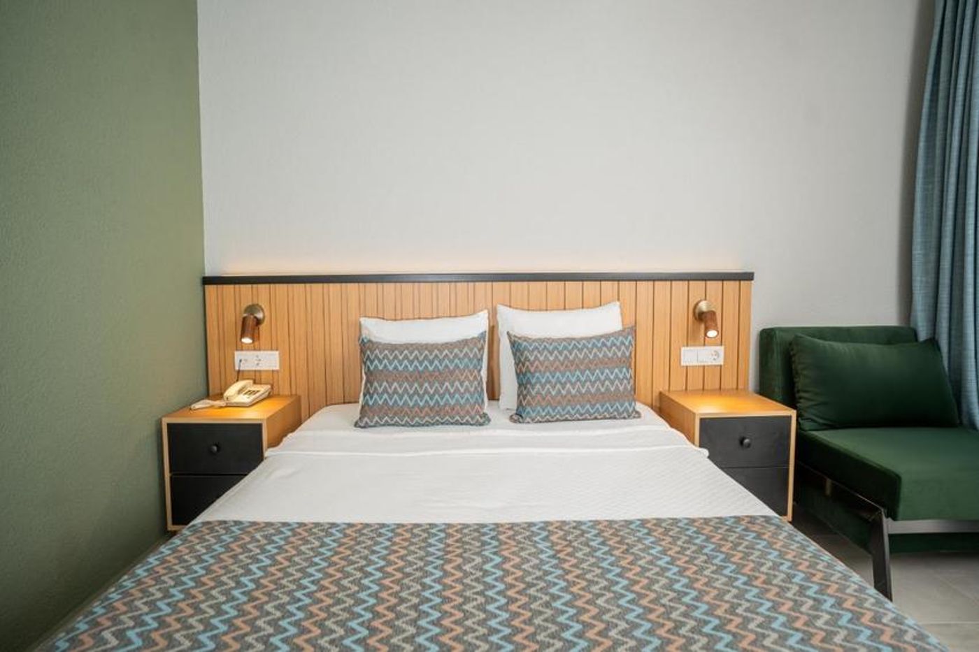 Hotel-Karbel-Sun-Room-47