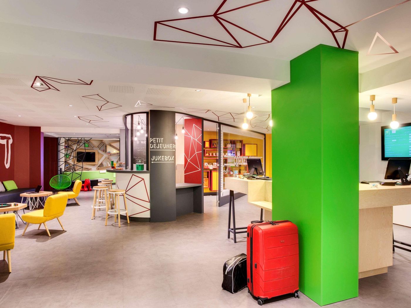 Ibis Styles Nantes Centre Gare-France-NANTES-Lobby-9