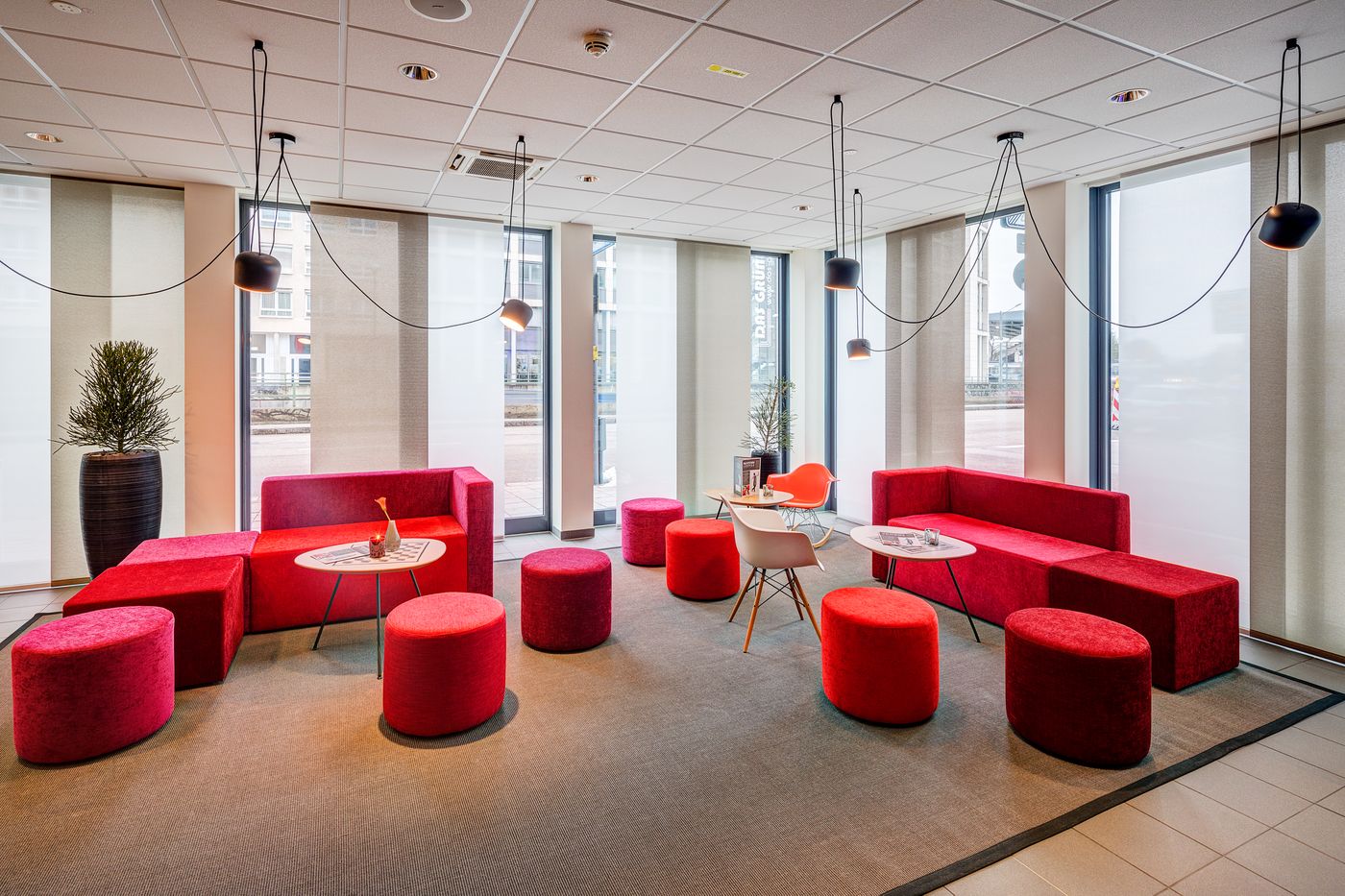 ibis-Muenchen-City-Sued-Lobby-5