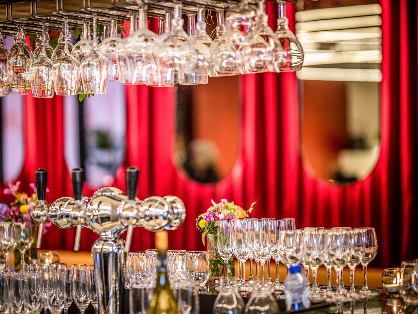 Ibis-Brussels-Centre-Chatelain-Bar-52