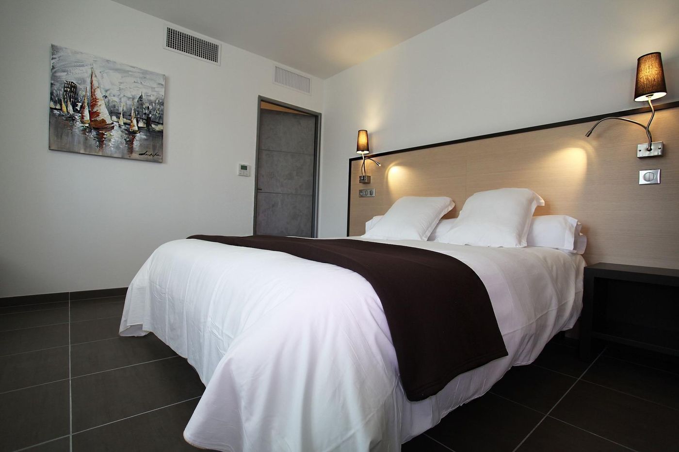 Hôtel Restaurant les Pielettes-France-LE ROVE-General view-1