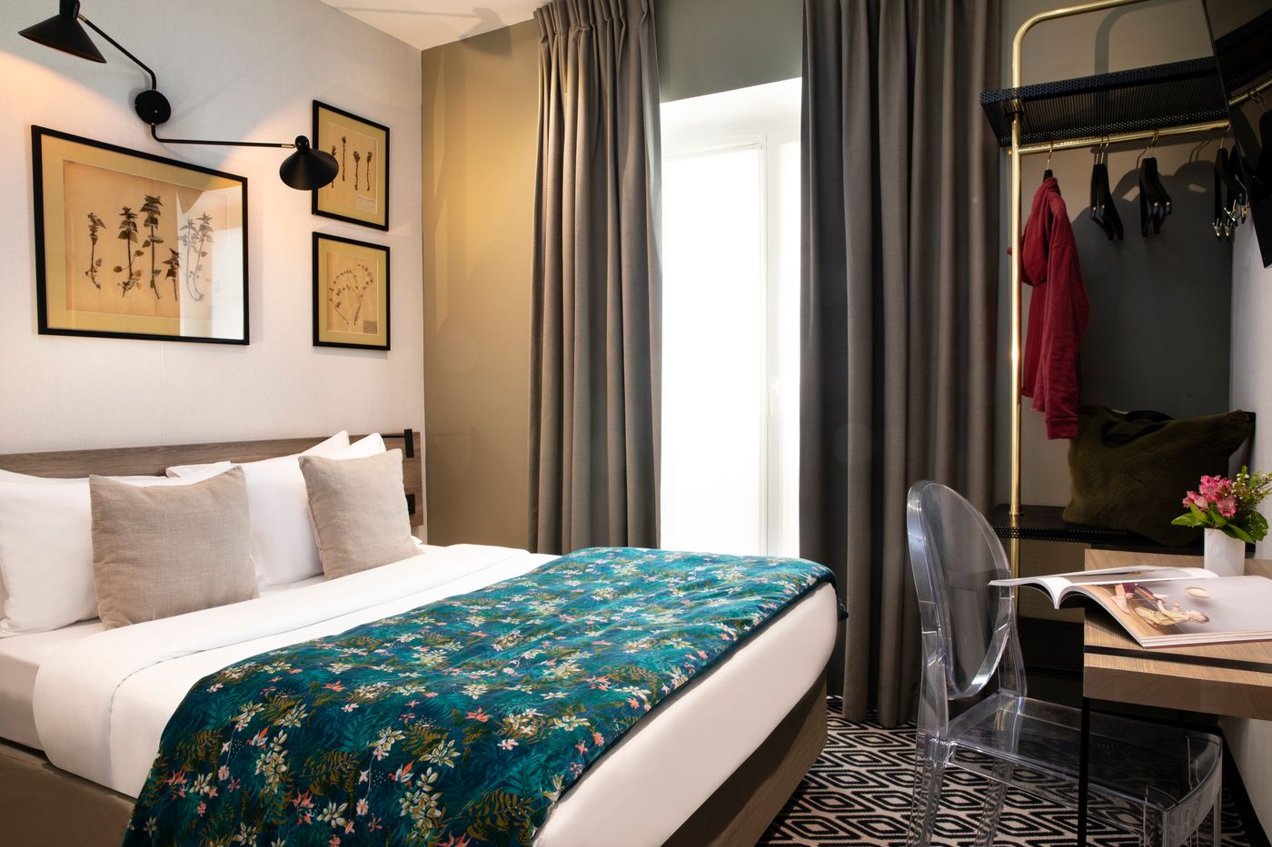 Maxim-Quartier-Latin-Room-33