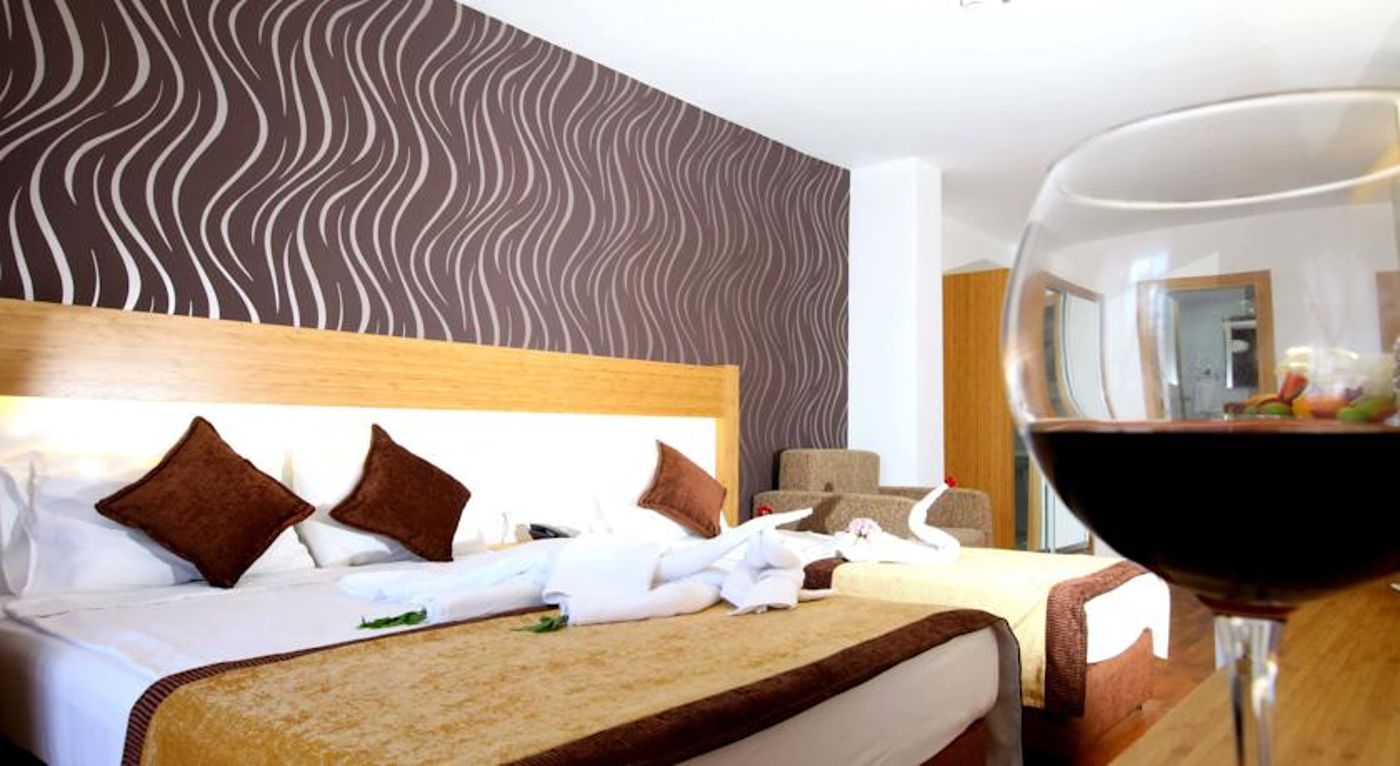 Eftalia-Downtown-Hotel-Room-21