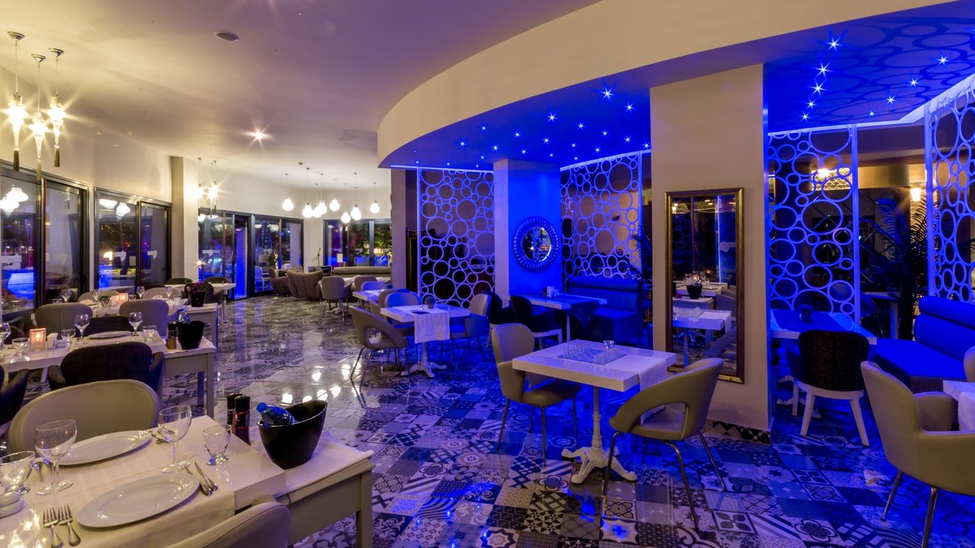 Cosmopolitan-Resort-Hotel-Restaurant-24