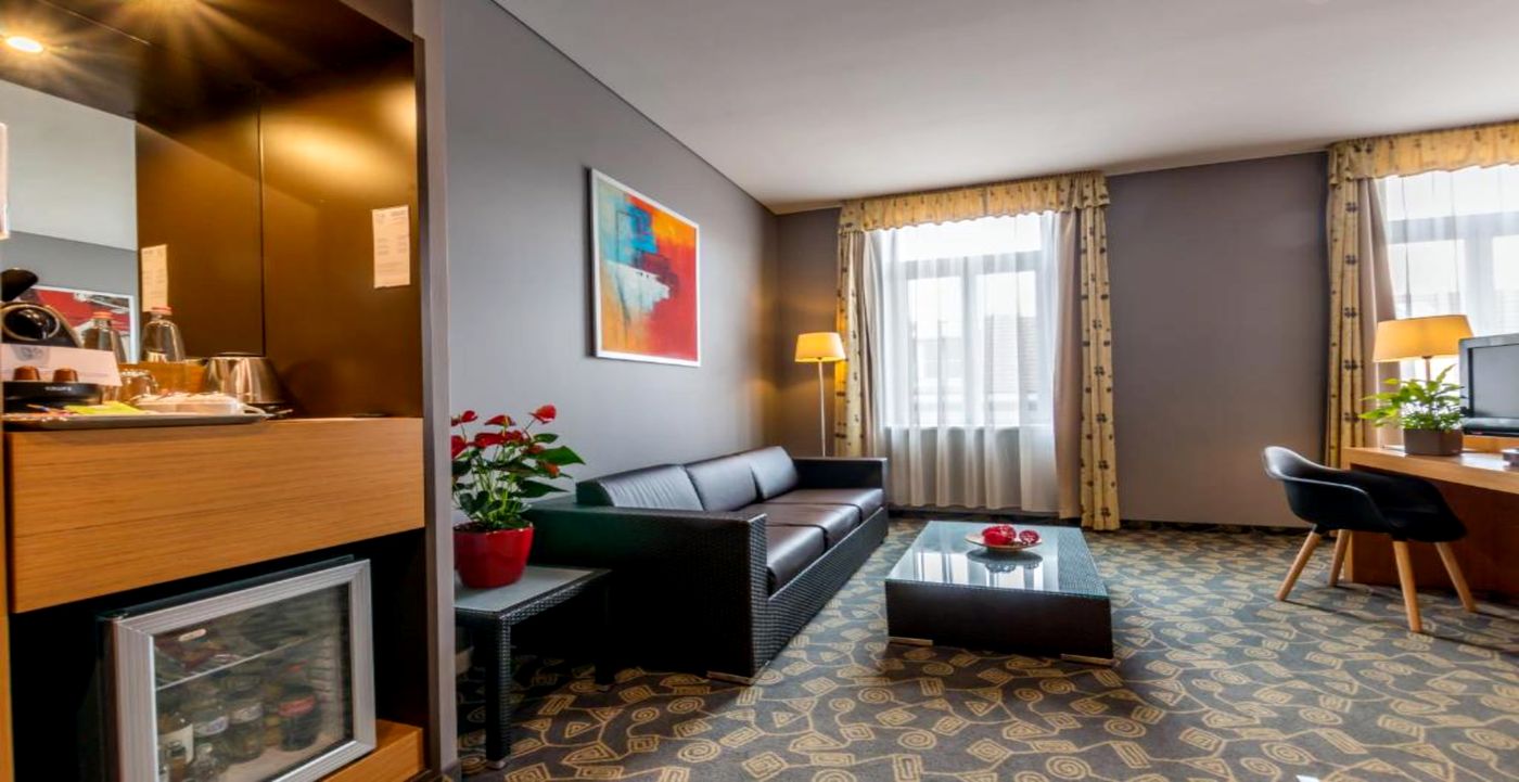 Hotel-Museum-Budapest-Room-43