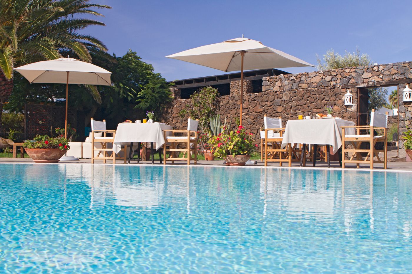 Alondra-Villas---Suites-Terrace-12