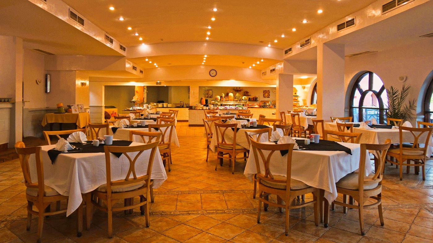 Tropitel-Dahab-Oasis-Restaurant-32