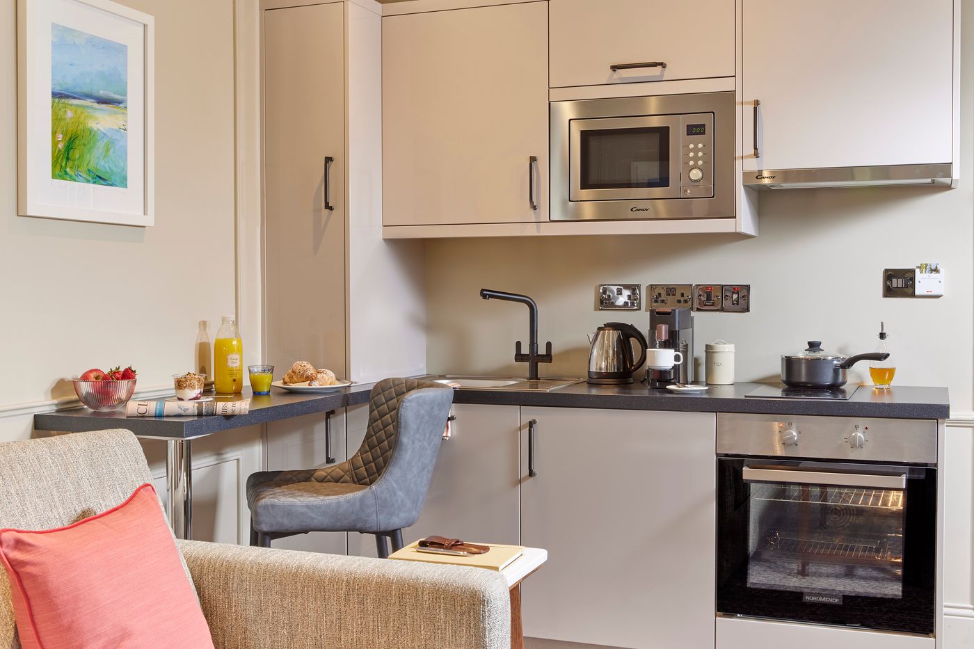 Waterloo-Townhouse---Suite-Room-6