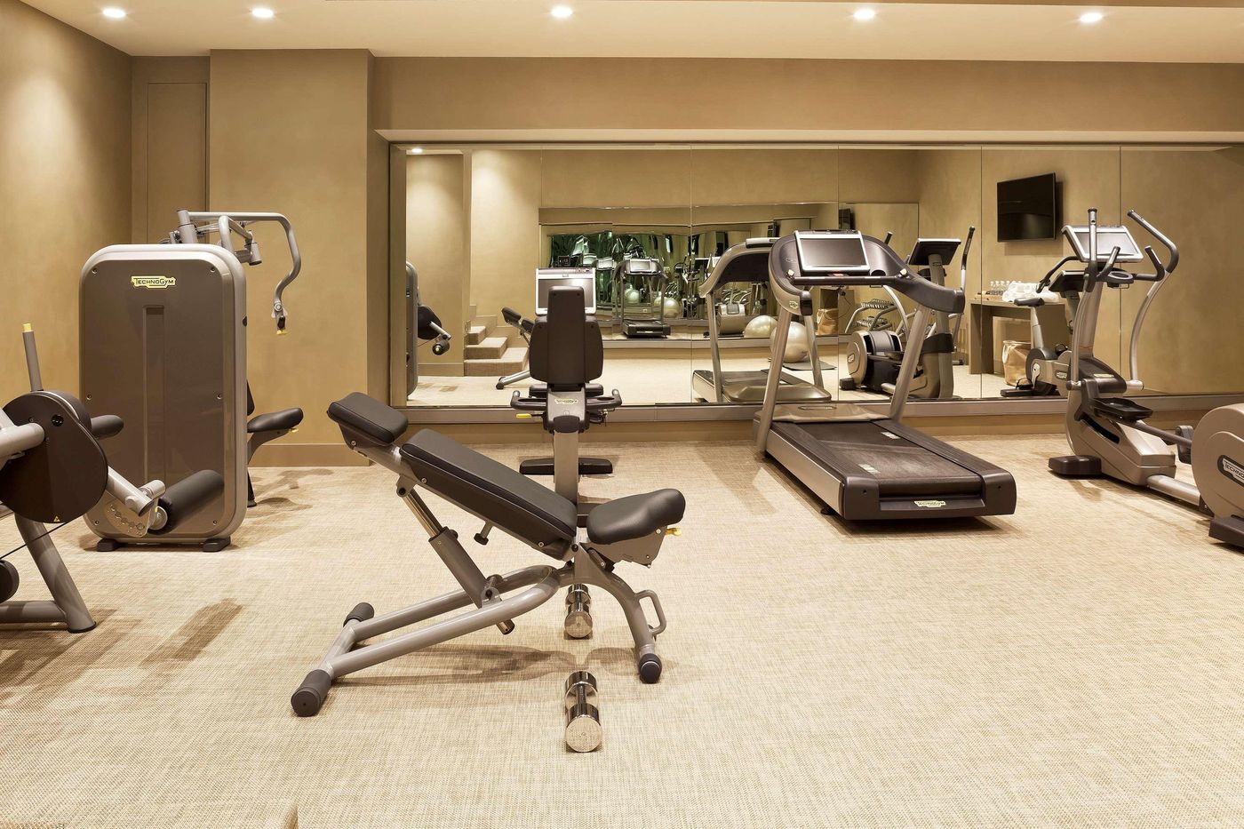 Me-Milan-Il-Duca-Sports-and-Entertainment-69