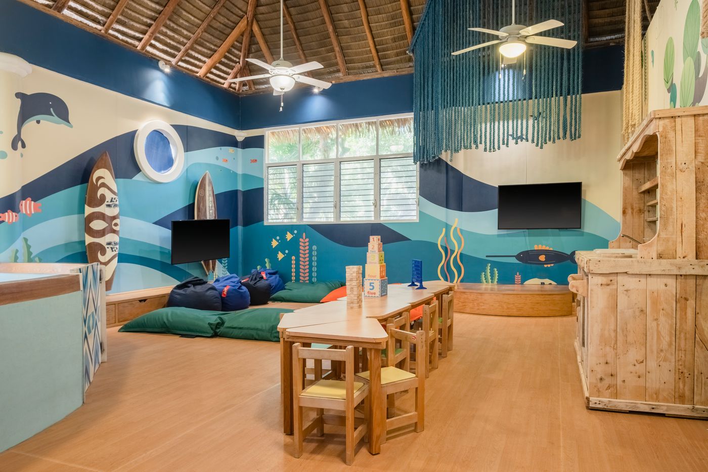 Iberostar-Waves-Tucan-Sports-and-Entertainment-58