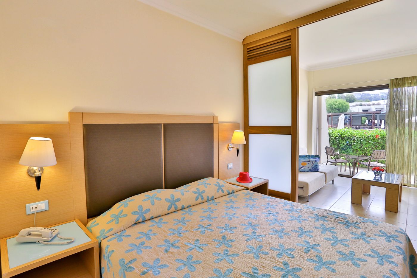 Smarline-Cosmopolitan-Room-45