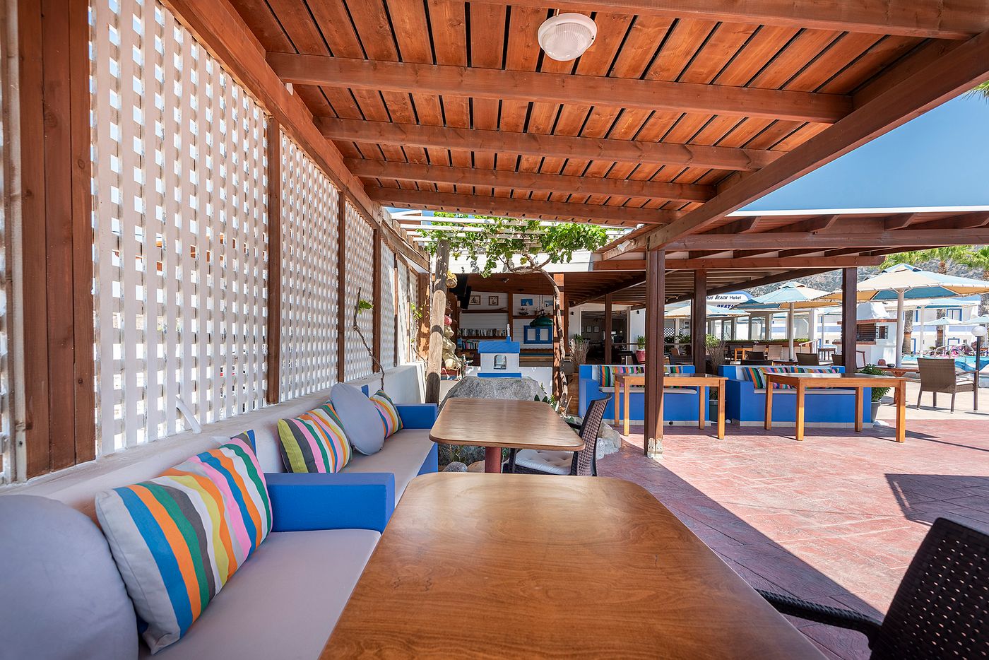 Mammis-Beach-Hotel-Restaurant-23