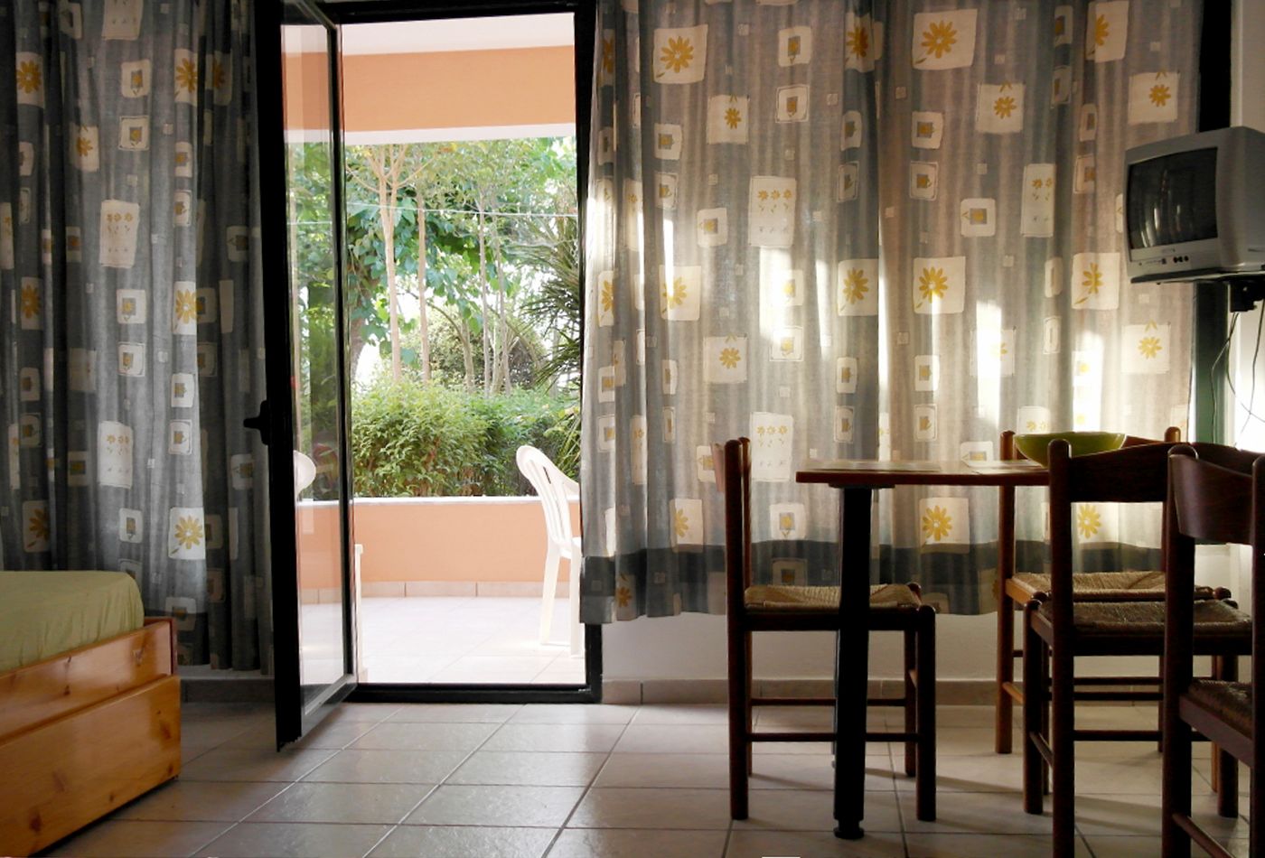 Nireas-Studios---Apartments-Room-20