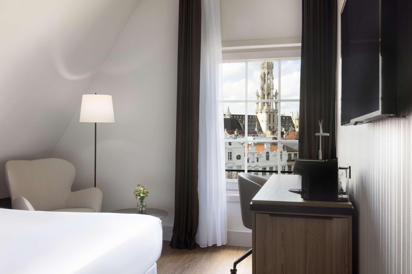 NH-Brussels-Carrefour-De-l-Europe-Bar-33