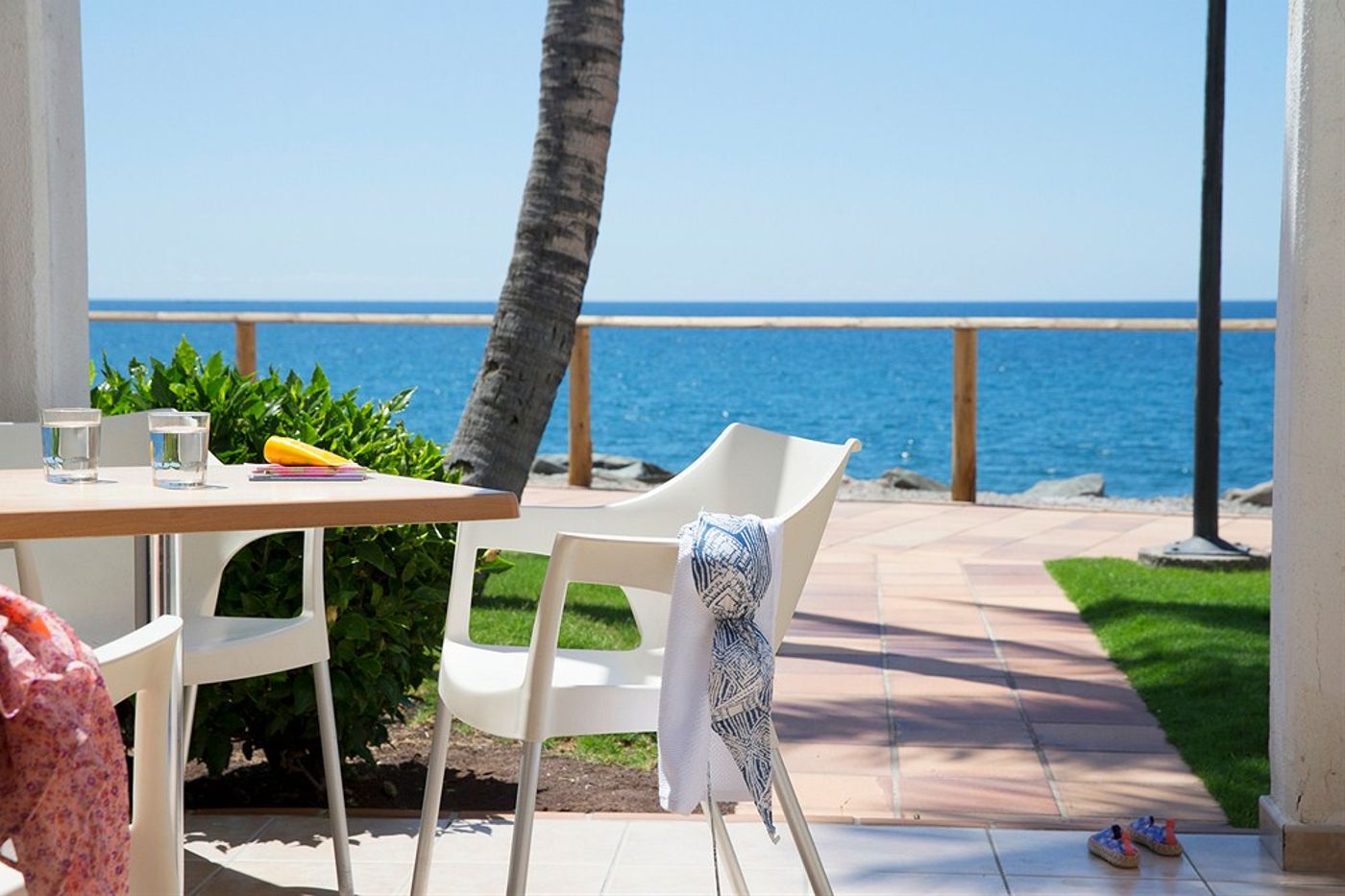 Playa-Feliz-Terrace-23