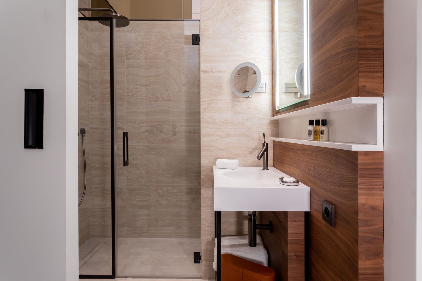 InterContinental-Paris---Champs-Elysees-Etoile--an-IHG-Hotel-Room-53