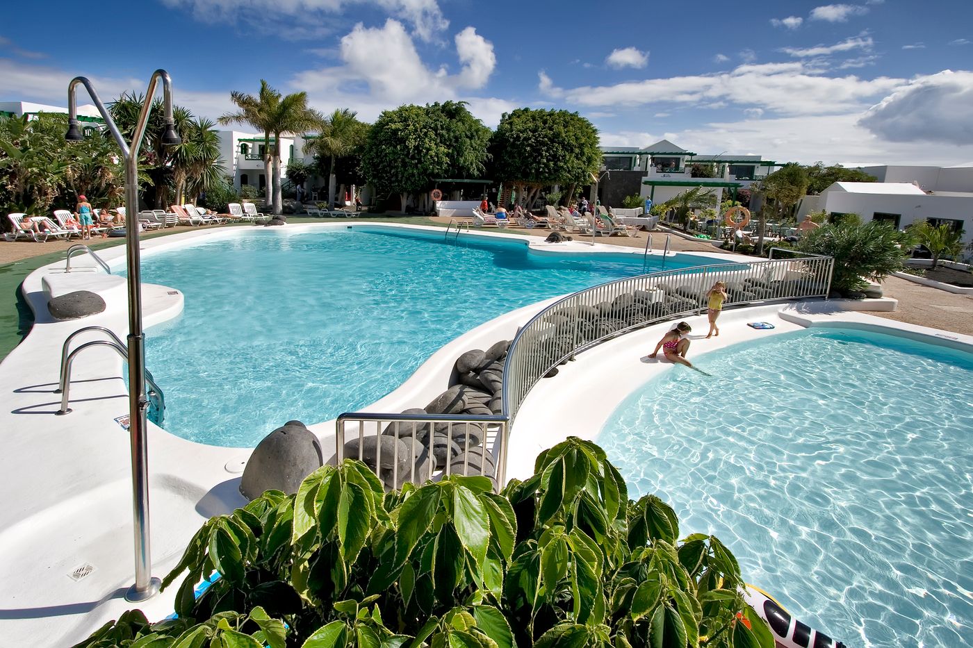 HG-Lomo-Blanco-Pool-9