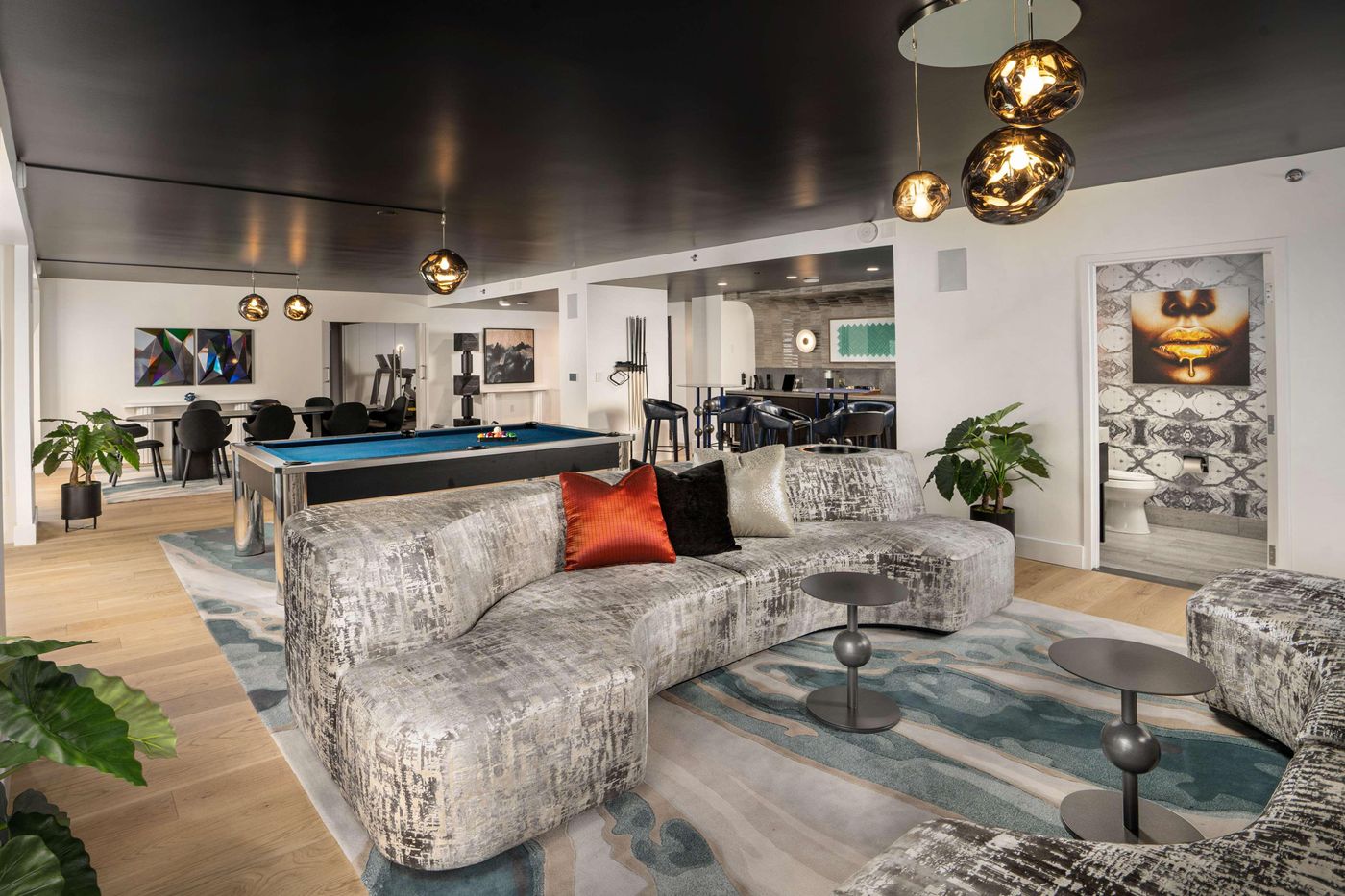 Virgin-Hotels-Las-Vegas-Curio-Collection-by-Hilton-Room-81