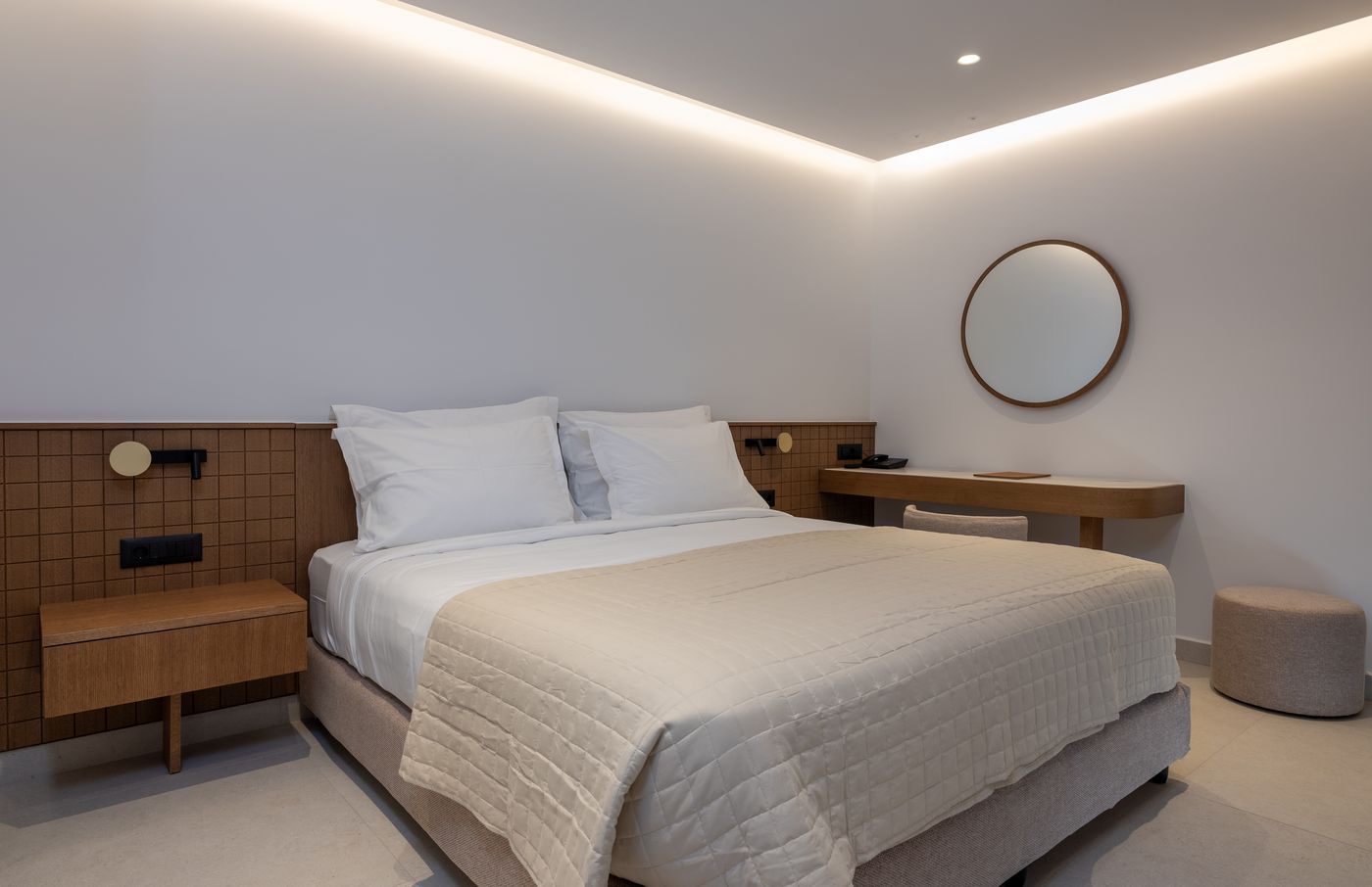 Galaxy-Suites-Boutique-Resort---Adults-Only-13--Room-25