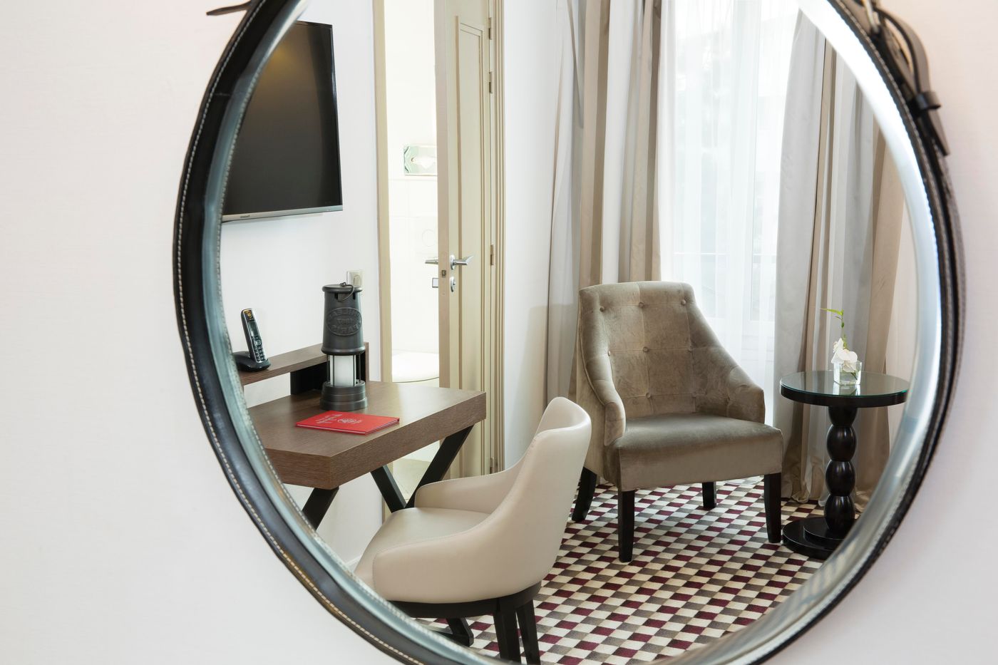 Phileas-Lazare---Spa-Room-47