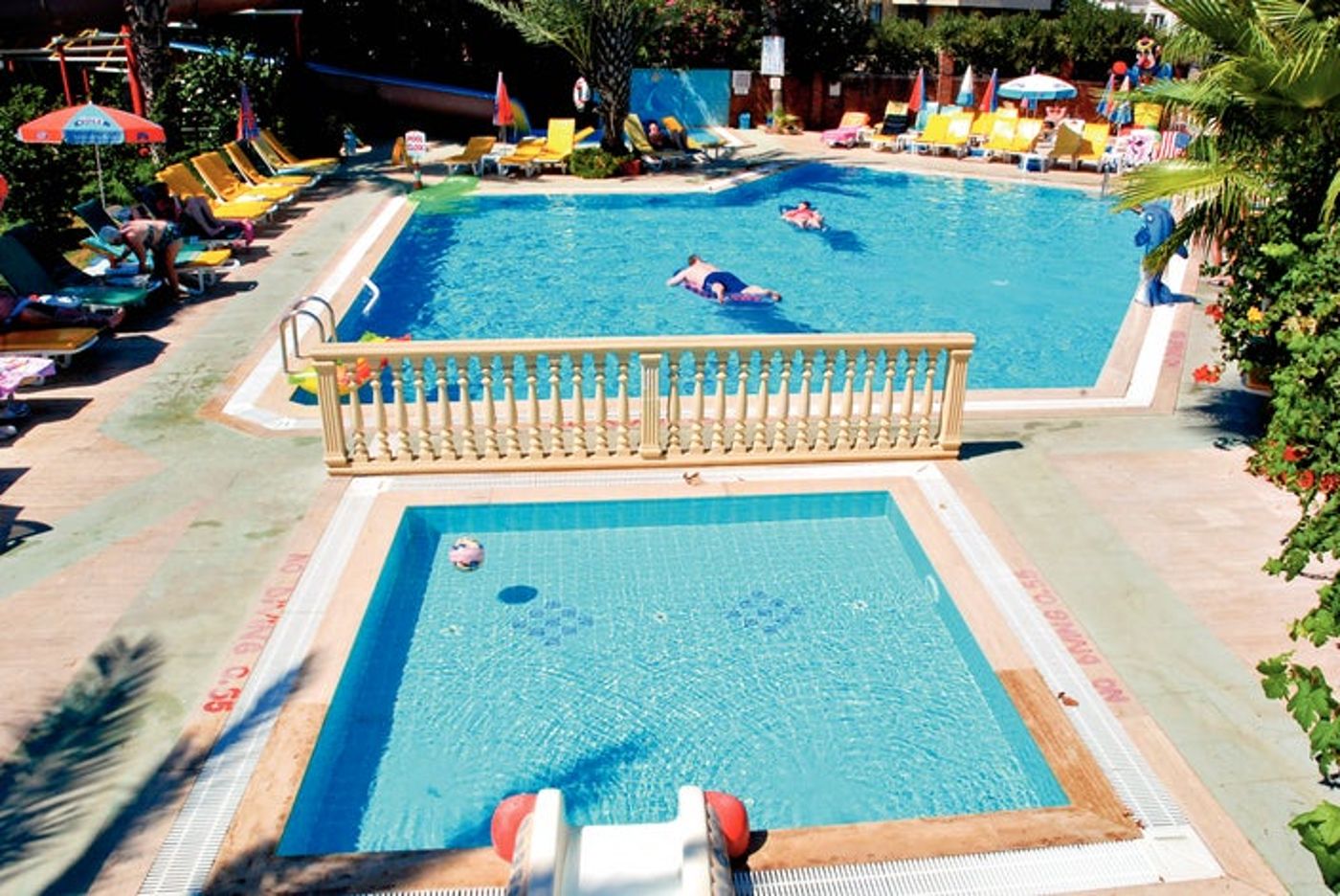 Hibiscus Garden Apartments